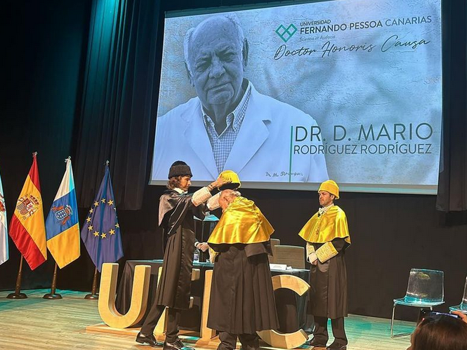 D. Mario Rodríguez y D. Pedro Betancor, doctores Honoris Causa de la UFP Canarias