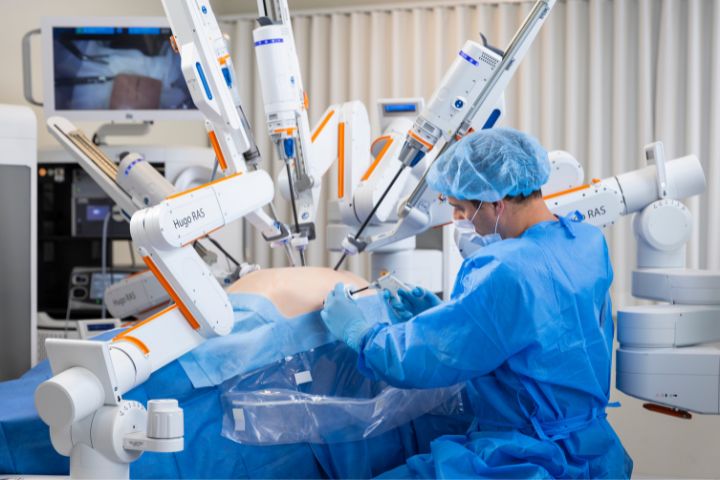 Cirugía robótica asistida HugoTM